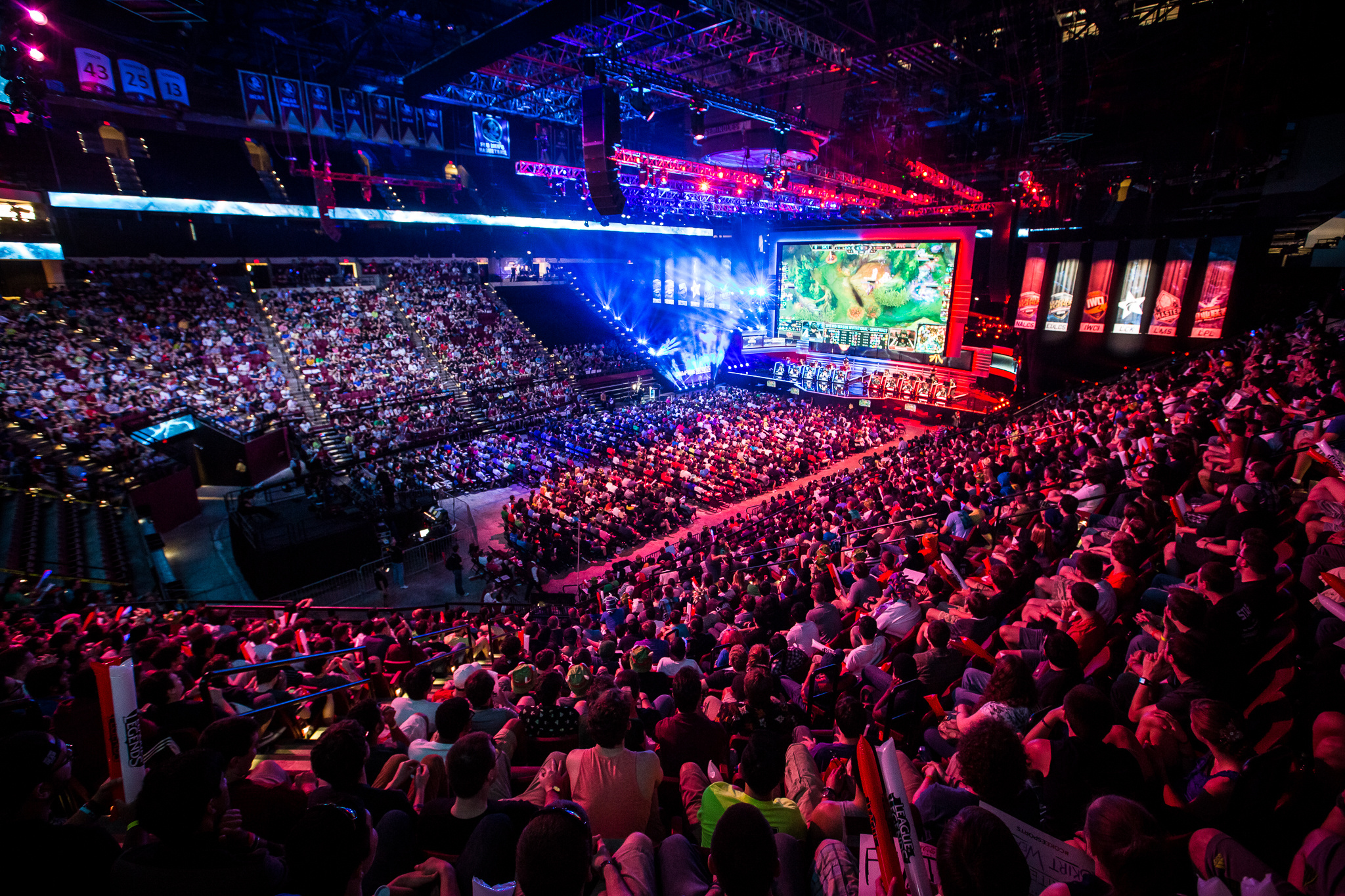 也是中国足 也是中国足