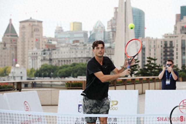 随着社会经 随着社会经